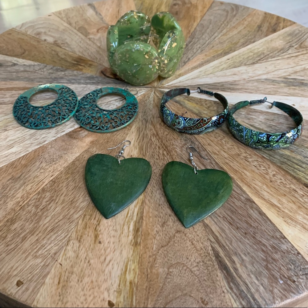 Green, Turquoise and Blue Fashion Jewelry Lot